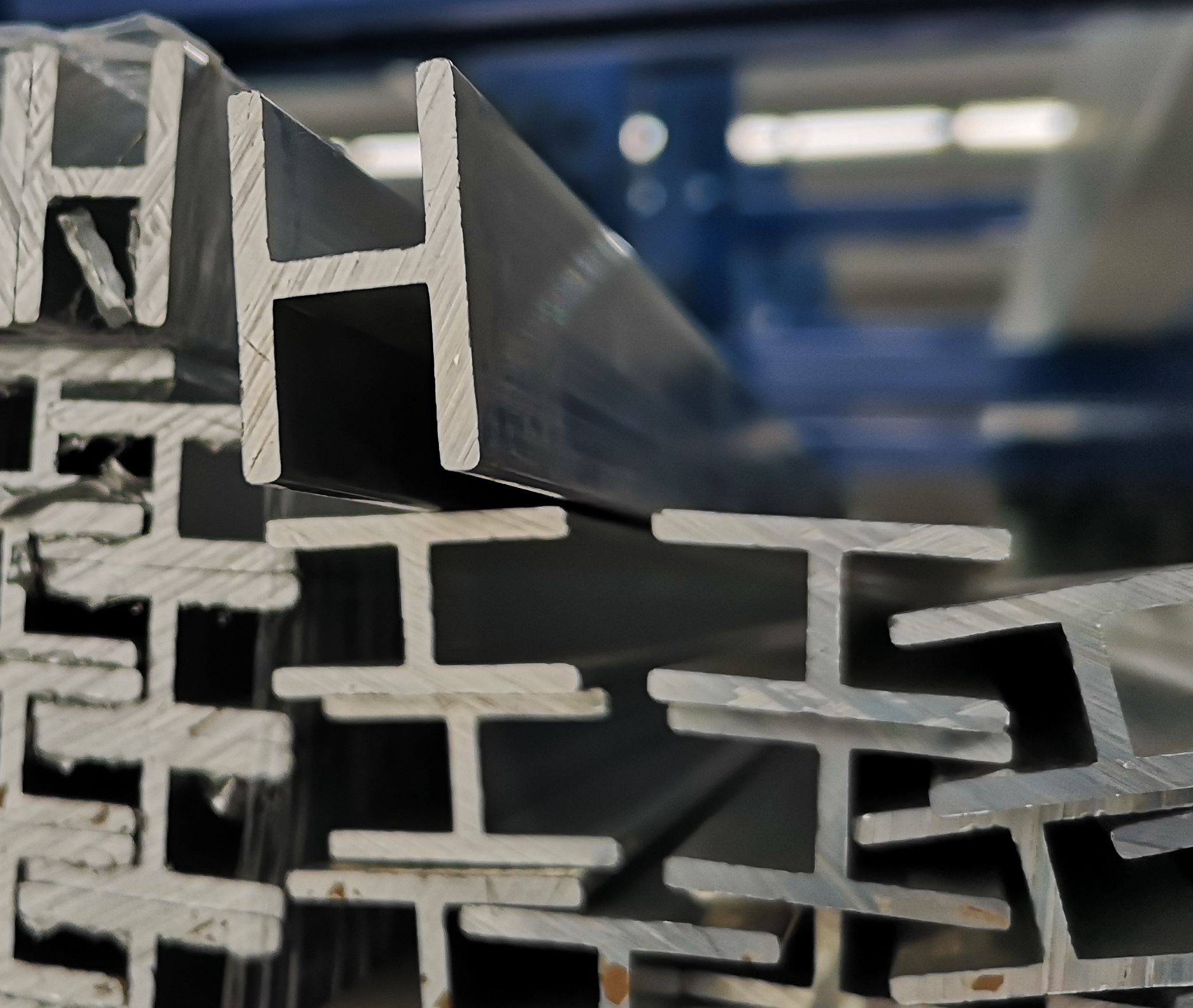 H-profiles in aluminum