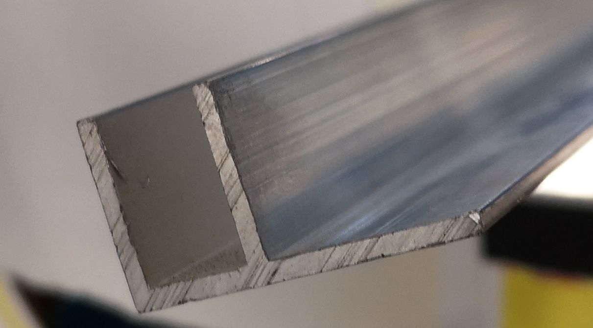 F-shaped aluminum profile